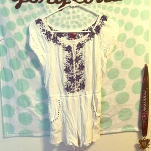 Girls White w/ blue flowers jumper